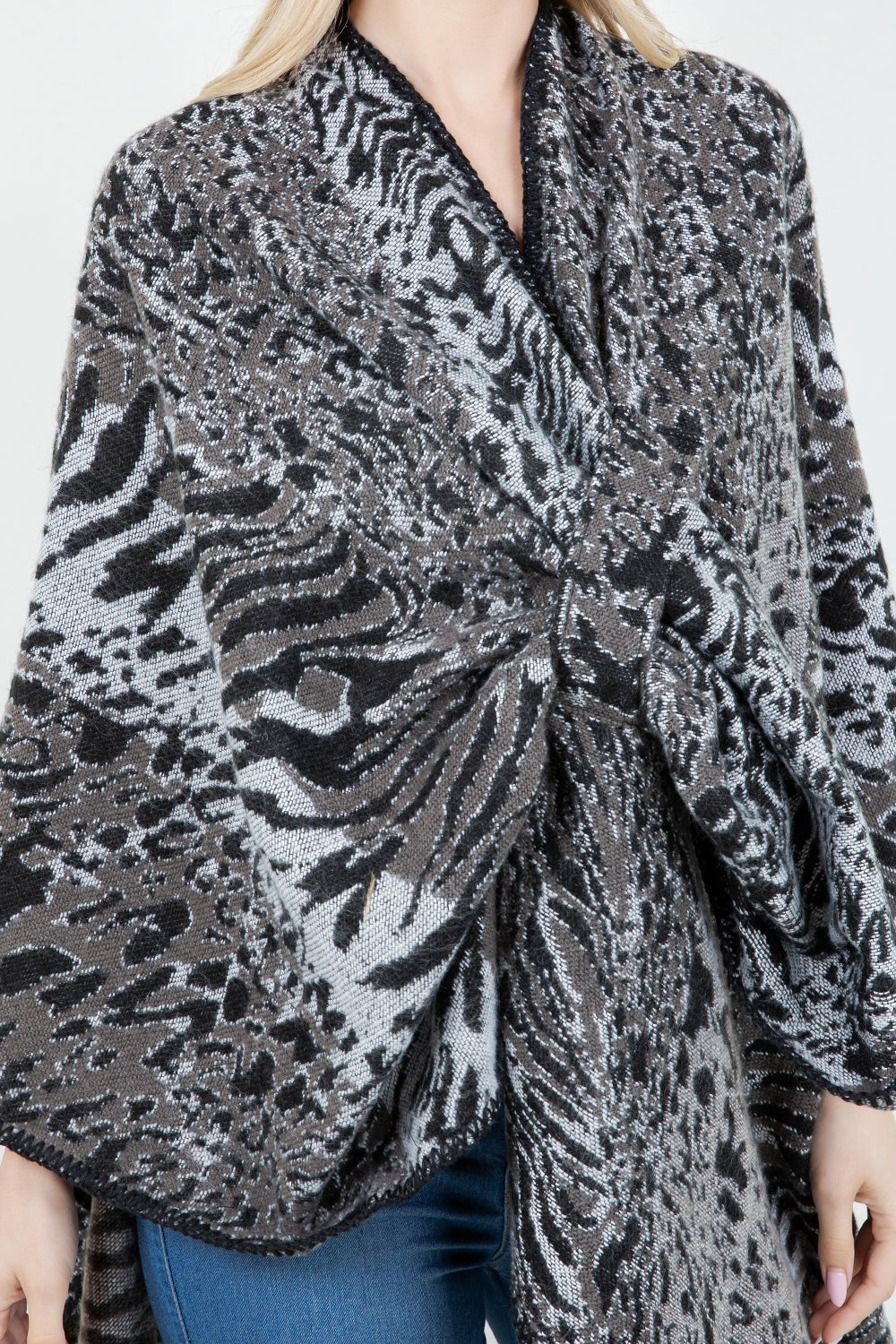 SH-4325 Animal Print Design Shawl w/ Loop