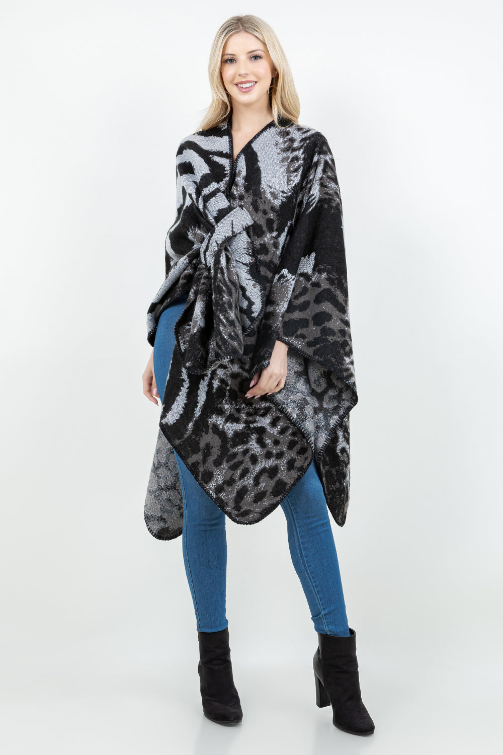 SH-4328 Animal Print Shawl