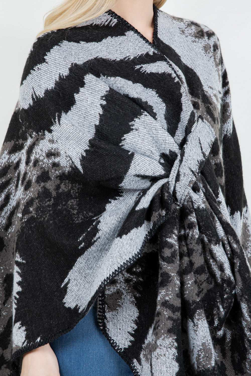 SH-4328 Animal Print Shawl