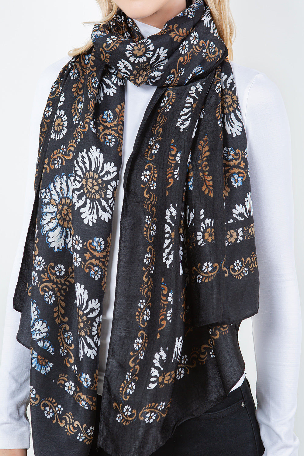 OP-4300 Big Floral Scarf