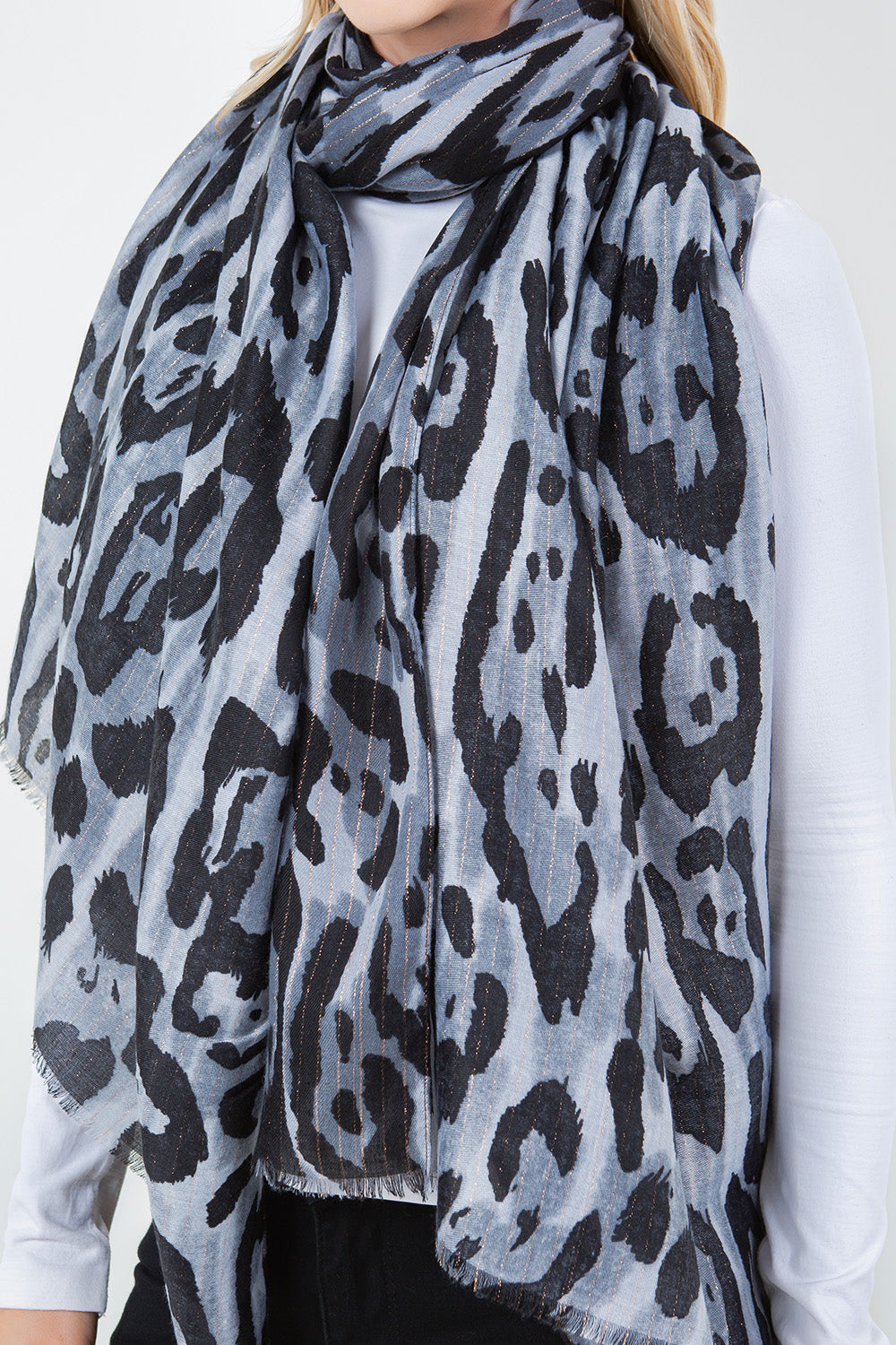 OP-4304 Leopard Scarf