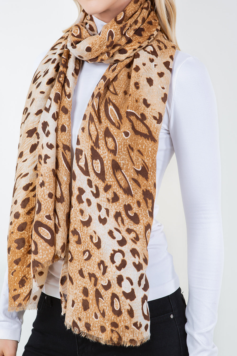 OP-4305 Leopard Scarf