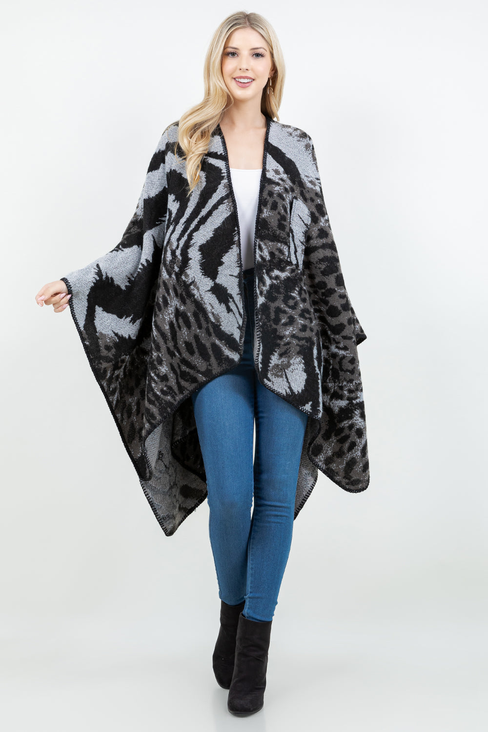 SH-4328 Animal Print Shawl