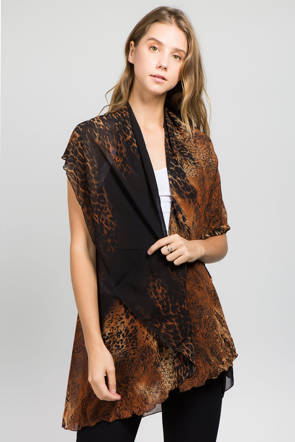 PN-11 animal ombre vest