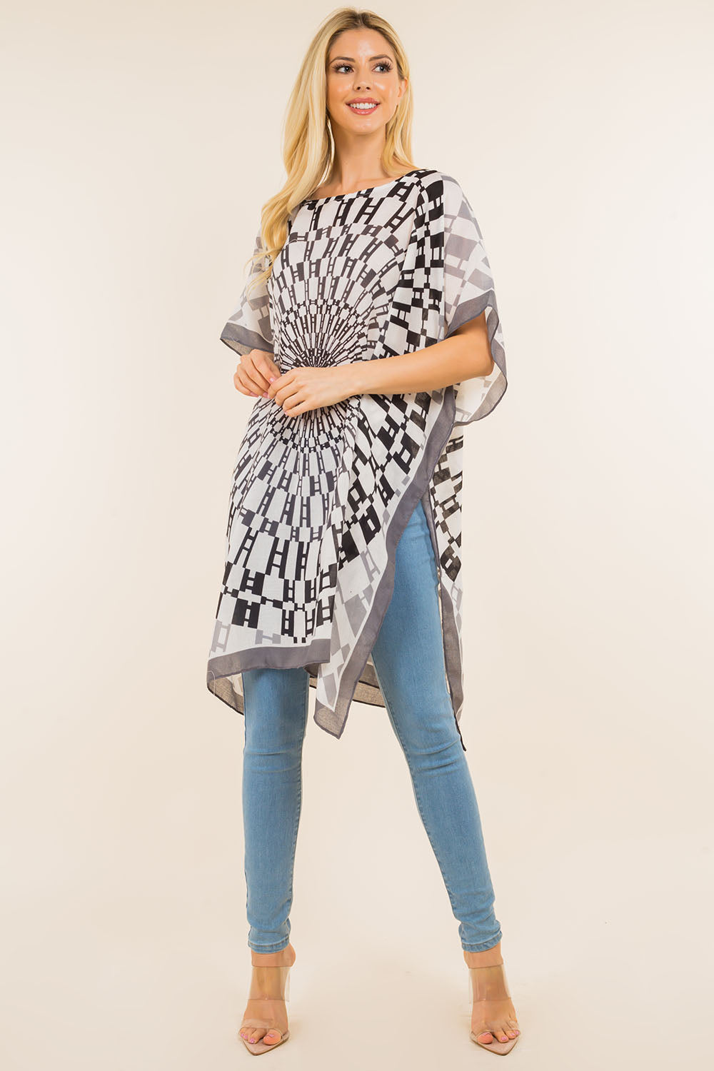 PP-4124 geometric design with border poncho